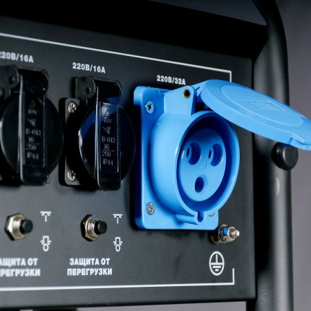 Бензиновый генератор с электростартером и коннектором автоматики FUBAG BS 7500 A ES в Улан-Удэ фото