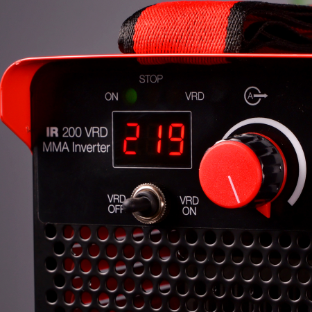Инвертор сварочный FUBAG IR 200 VRD в Улан-Удэ фото